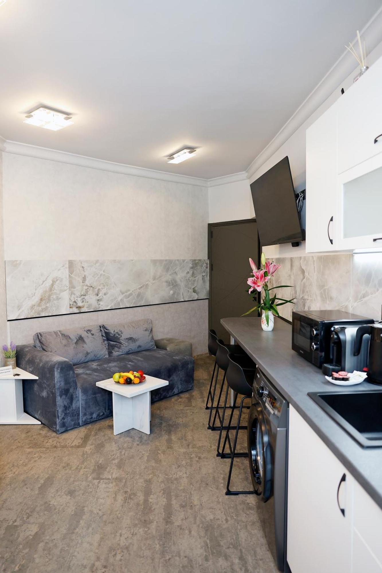 Deluxe 3 Center בורגאס